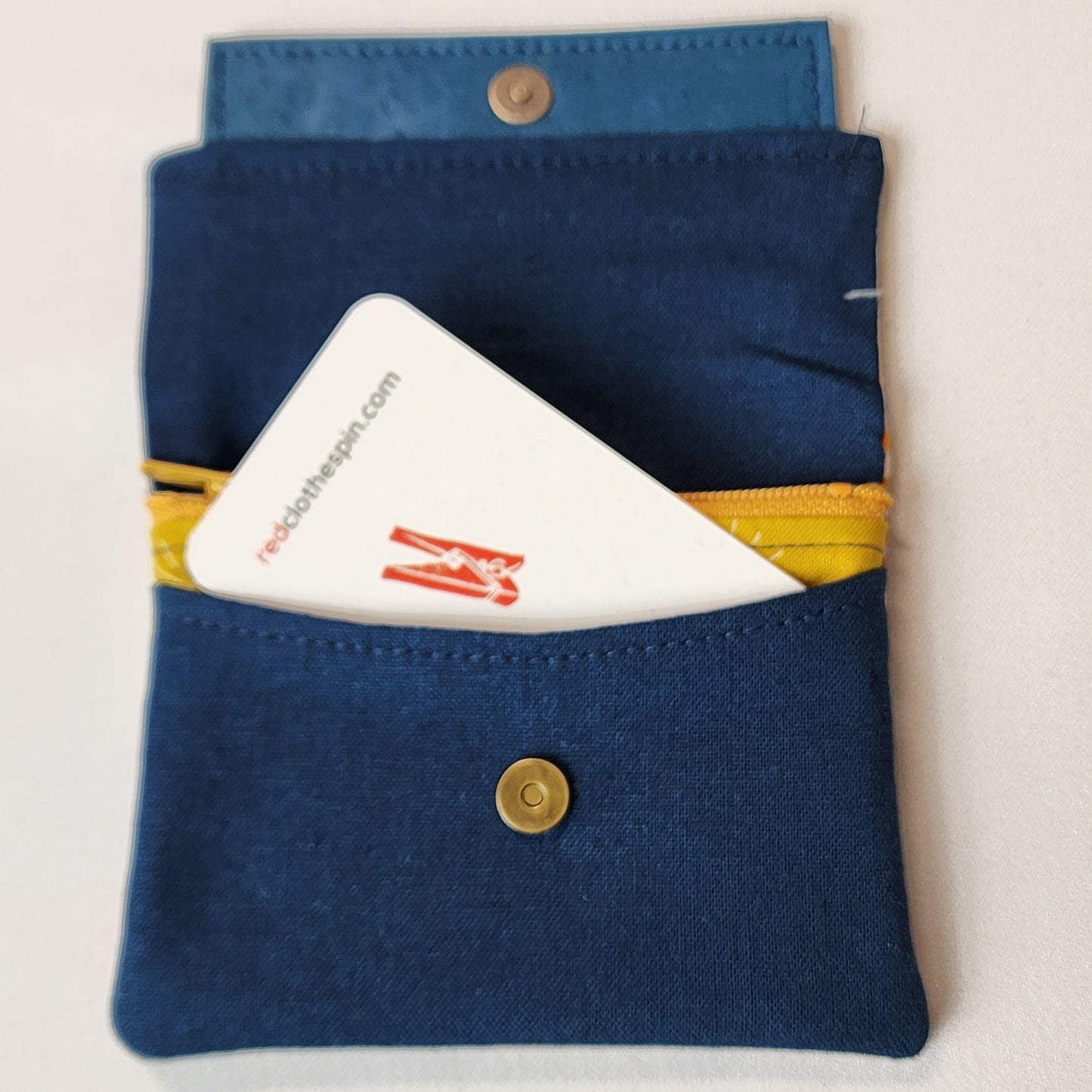 
                  
                    Card Wallet in Blanket Pattern
                  
                