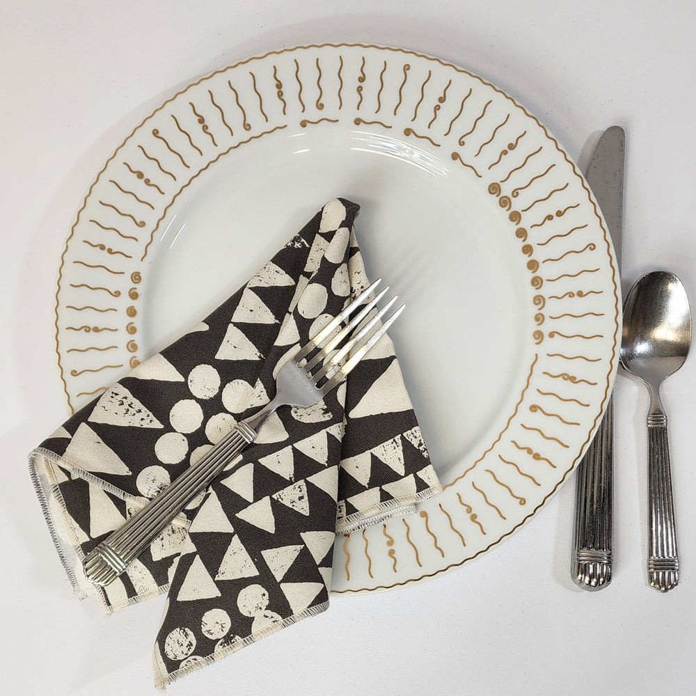 Dinner Napkin Set in Imprint Grey