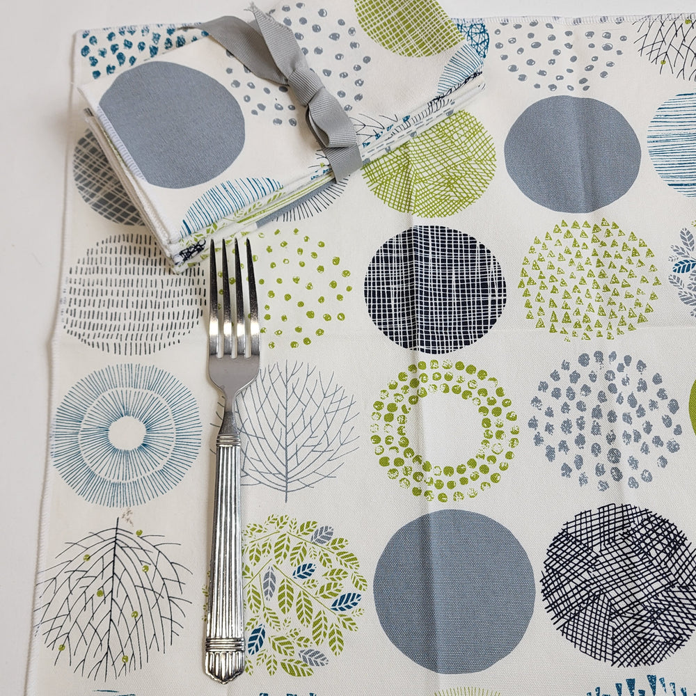 
                  
                    Dinner Napkin Set in Spring Circles
                  
                