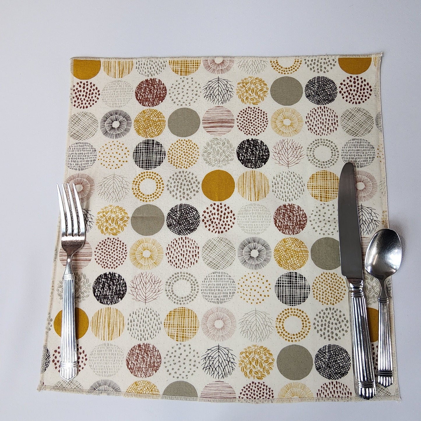 
                  
                    Dinner Napkin Set in Small Fall Circles
                  
                