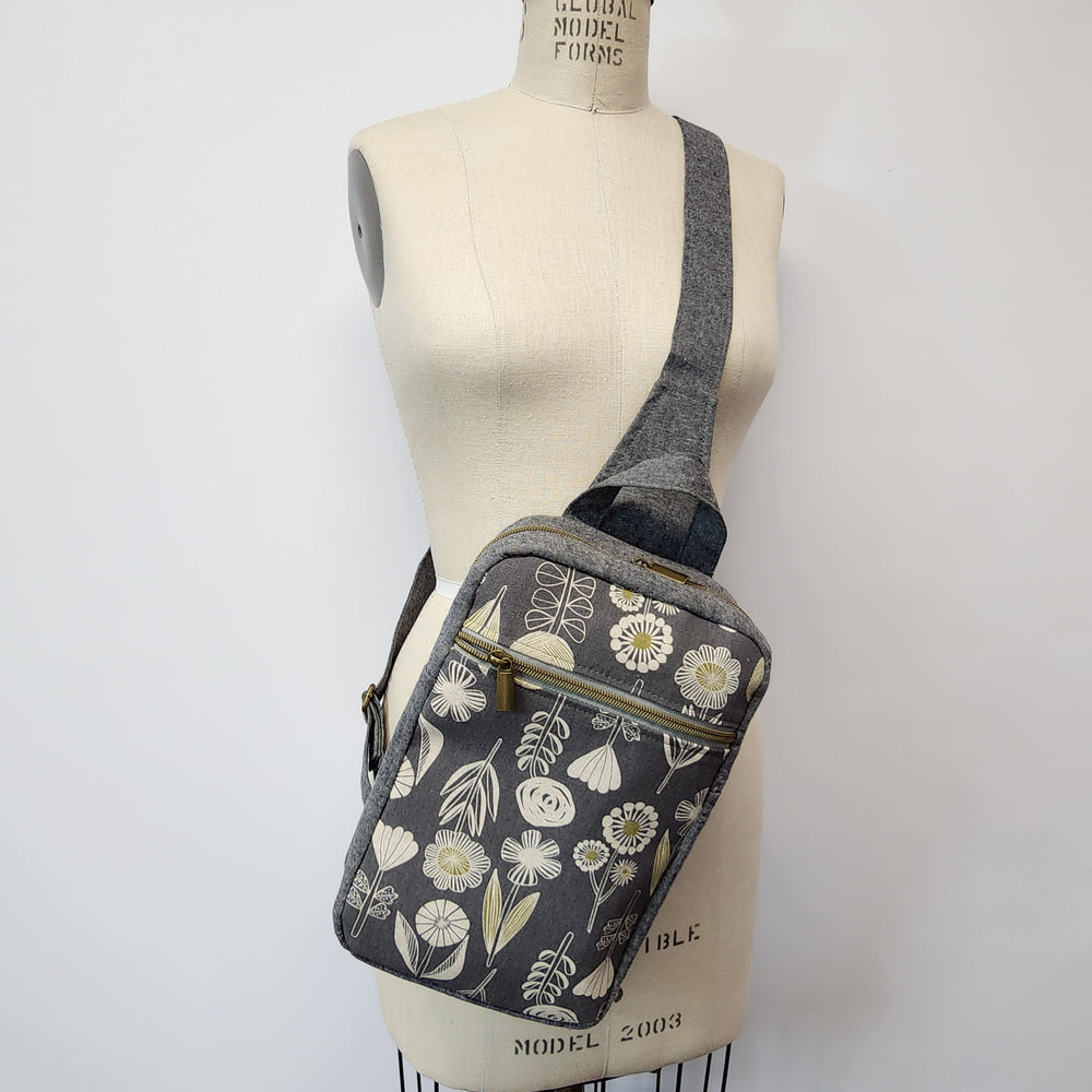 
                  
                    Sling Cross Body Bag in Simple Flower Grey
                  
                