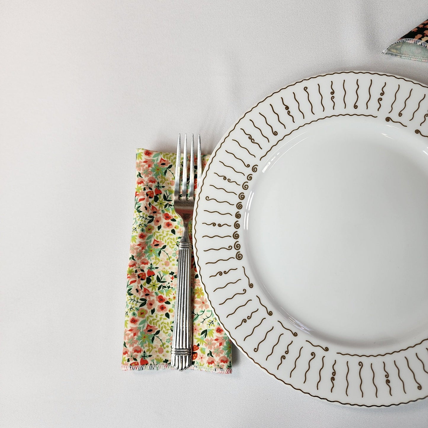 
                  
                    Dinner Napkin Set in Organic Cotton in Amour Vert
                  
                