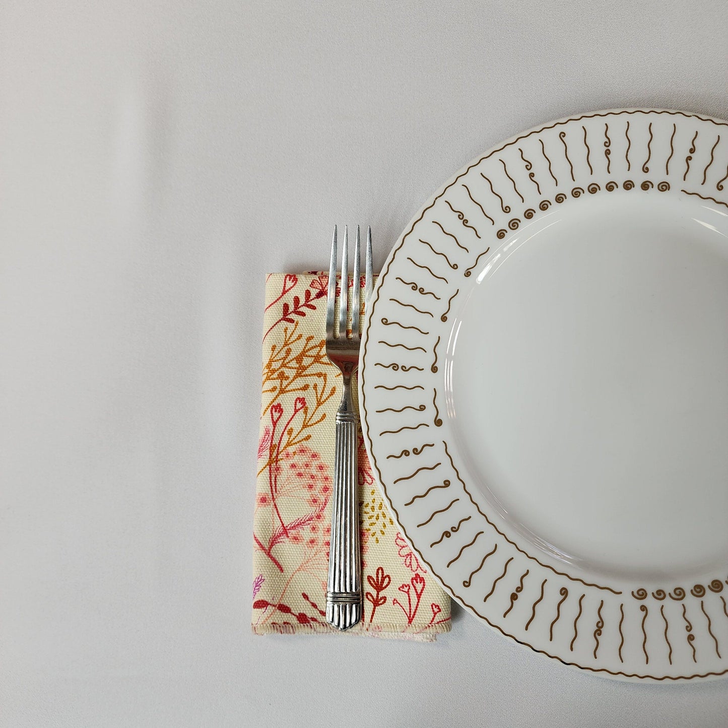 
                  
                    Dinner Napkin Set in Spring Morning
                  
                