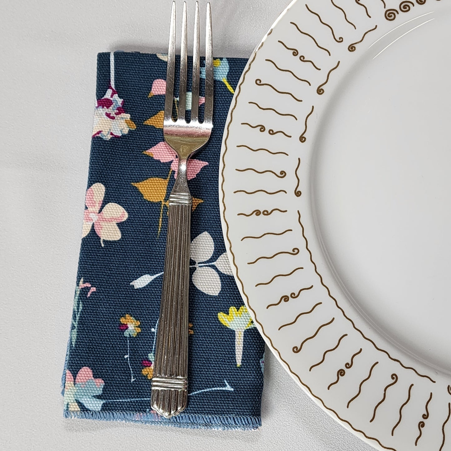 
                  
                    Dinner Napkin Set in Garden Dreamer
                  
                