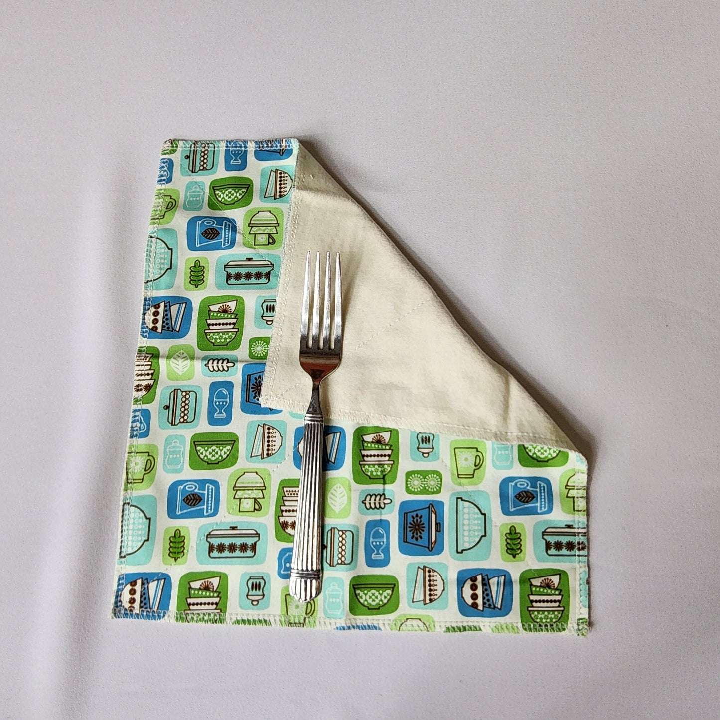 
                  
                    Eco Towels in Retro Kitchen
                  
                