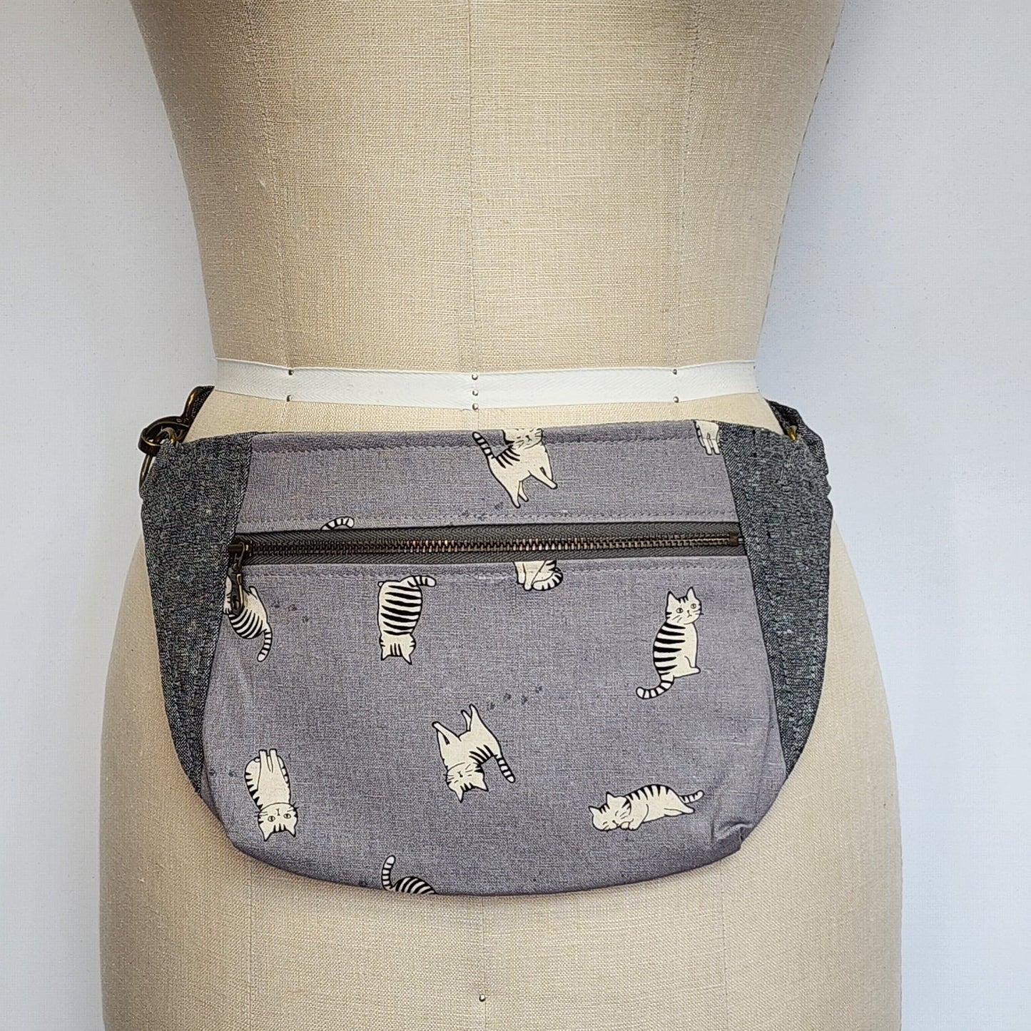 
                  
                    Fanny Pack in Sweet Kitties
                  
                