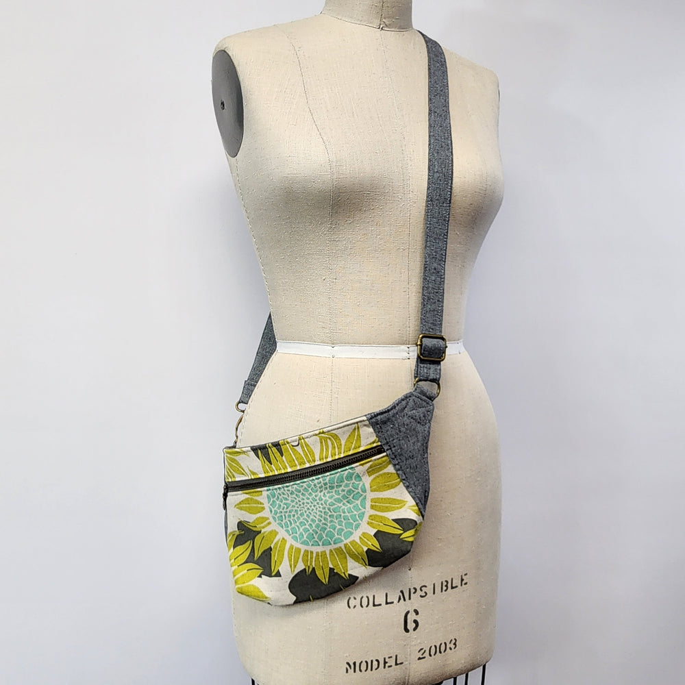 
                  
                    Fanny Pack in Sunflowers
                  
                