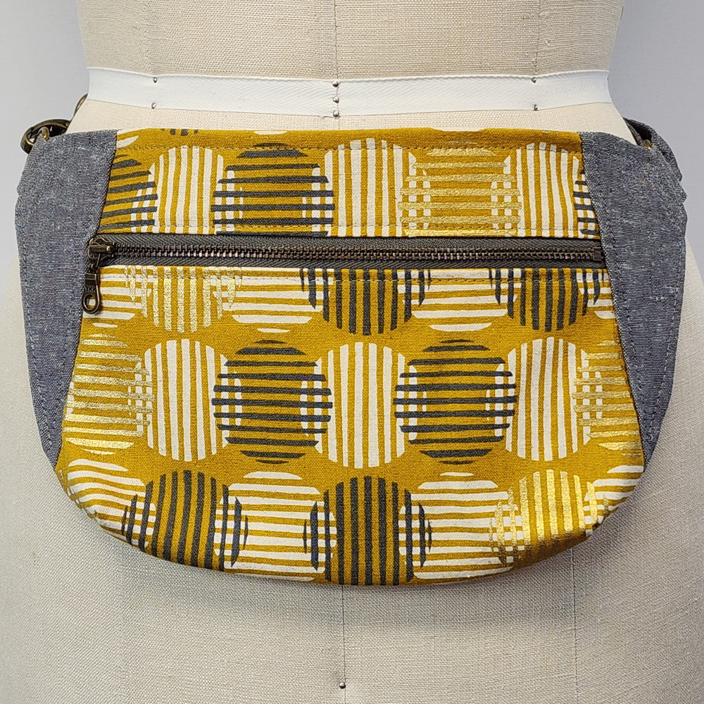 
                  
                    Fanny Pack in Gold Circles
                  
                