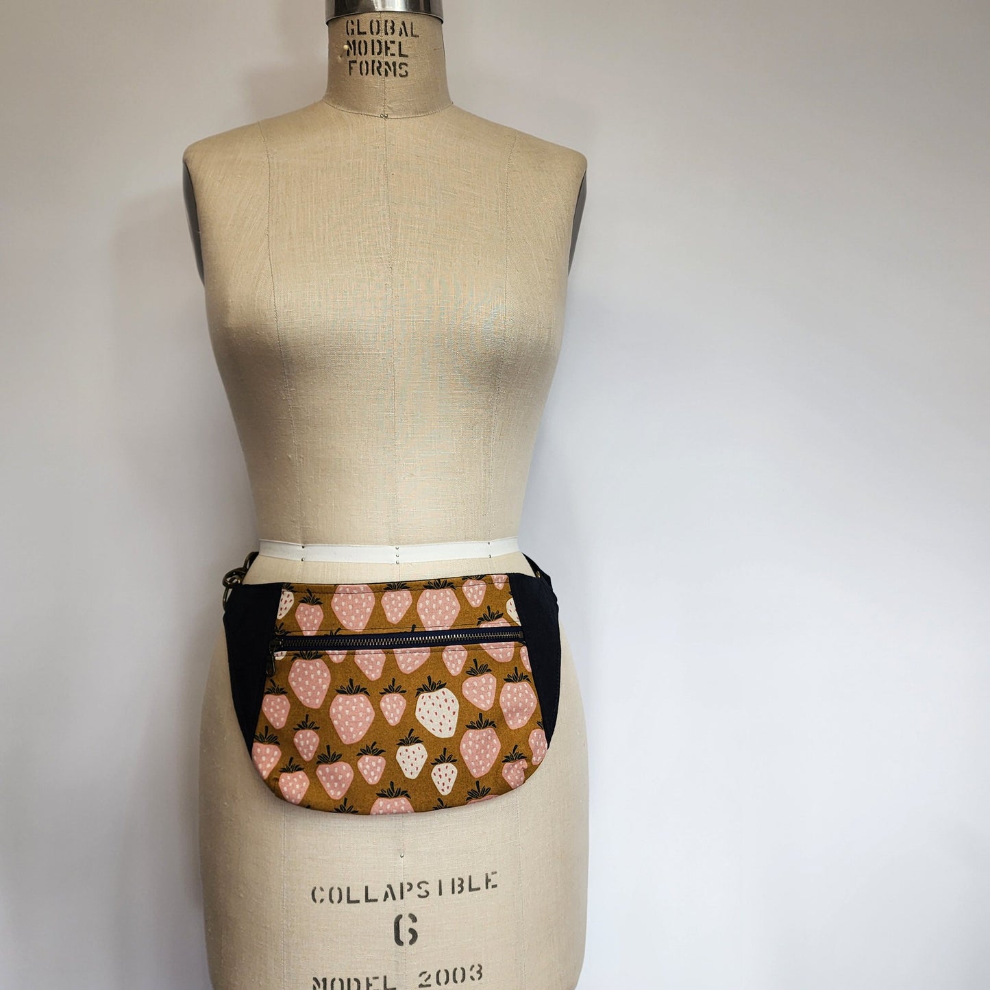 
                  
                    Fanny Pack in Strawberries Pink
                  
                