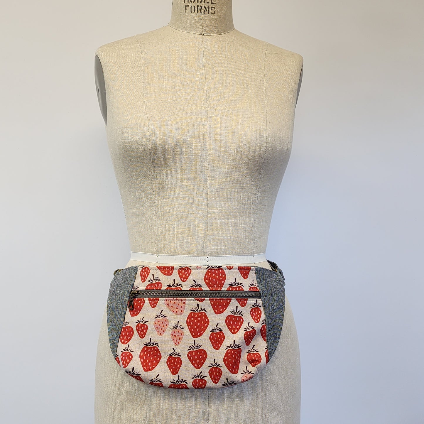 
                  
                    Fanny Pack in Queen of Berries on White w/grey
                  
                