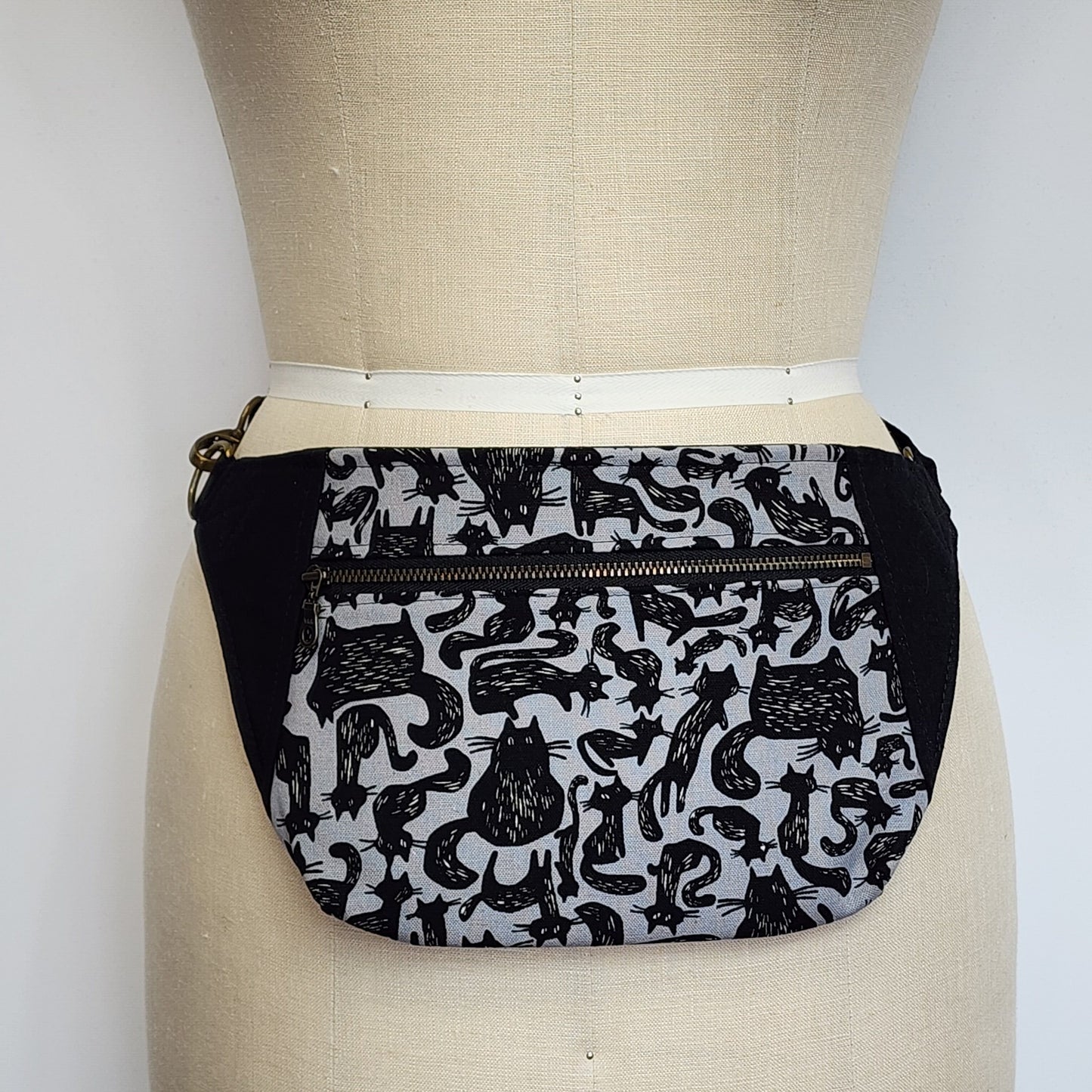 
                  
                    Fanny Pack in Scaredy Cats Grey
                  
                