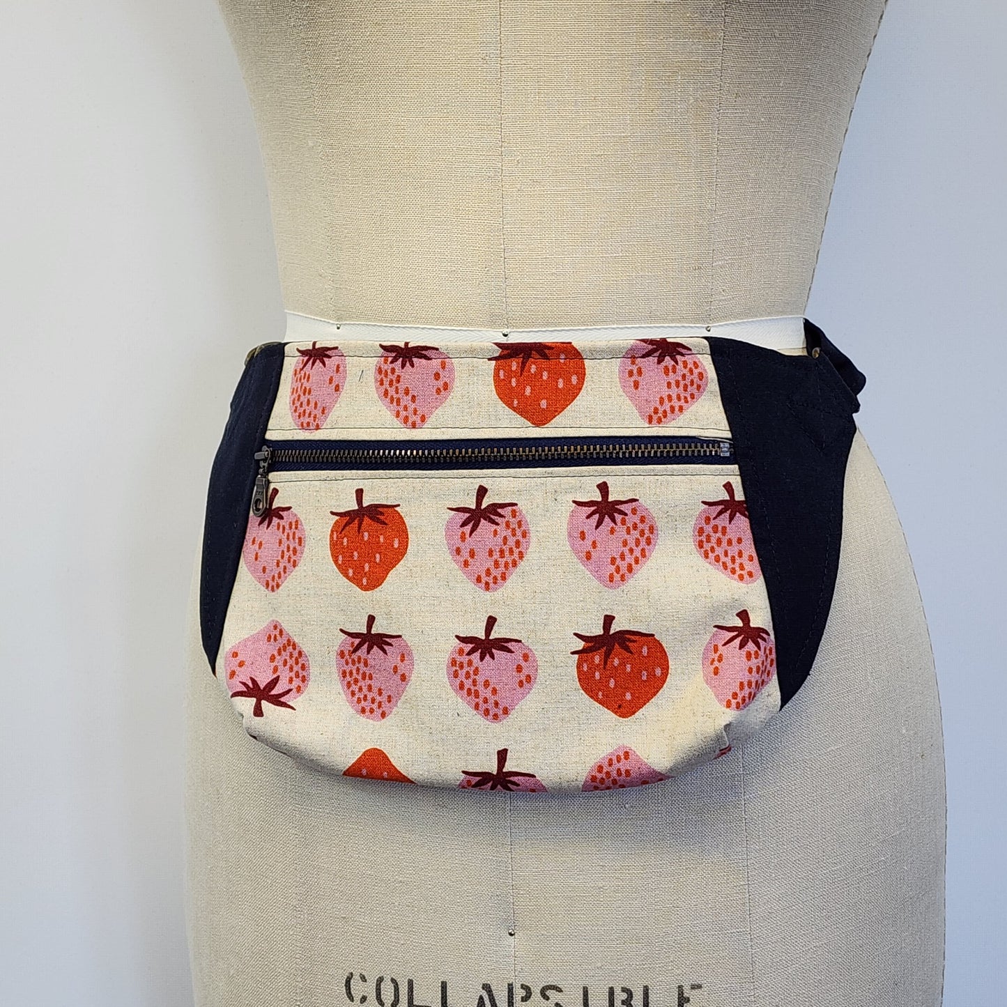 
                  
                    Fanny Pack in Strawberries on Natural White
                  
                