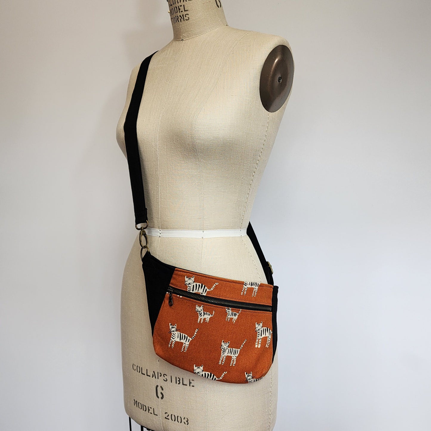 
                  
                    Fanny Pack in Tiger Kitties
                  
                