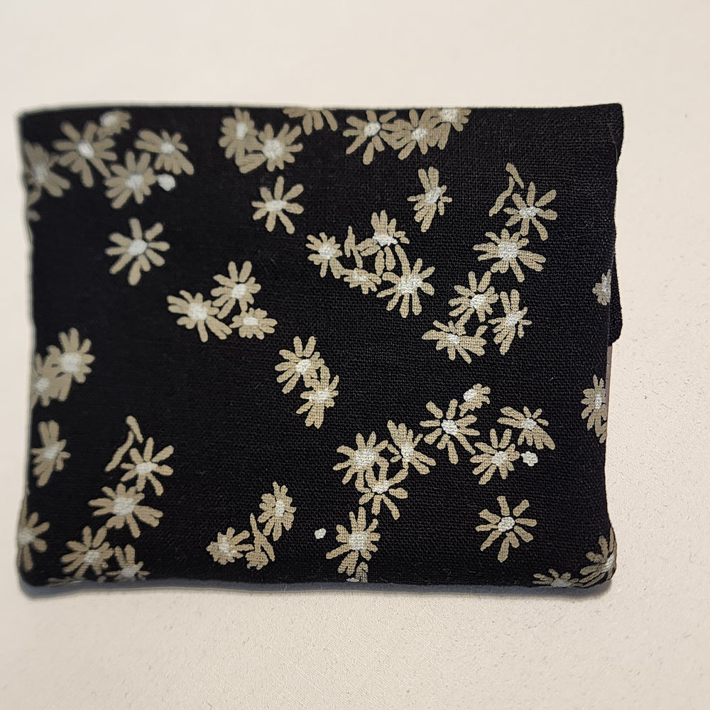 
                  
                    Tiny Flowers Card Wallet
                  
                